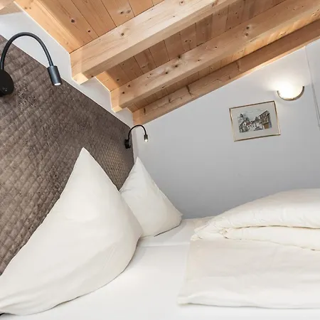 فندق مبيت وإفطار Garni Ehrenreich 3*